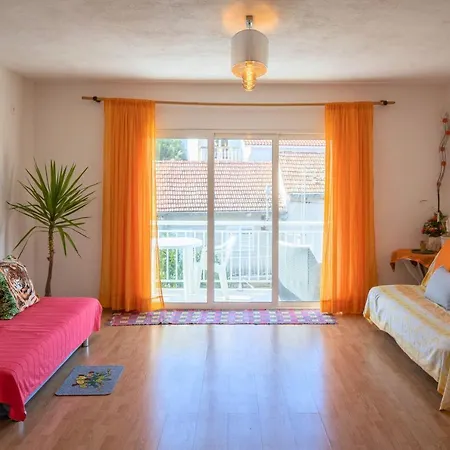 La - Private House *