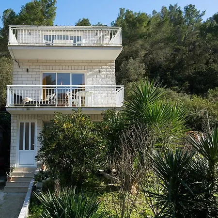 La - Private House *