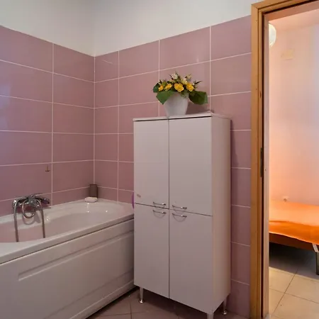 Apartmán La - Private House *