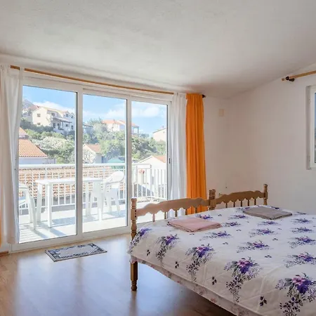 Apartmán La - Private House *