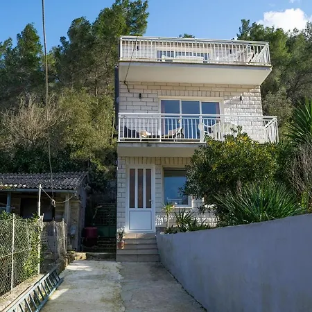 La - Private House Apartmán Prigradica