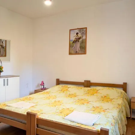 La - Private House Apartmán