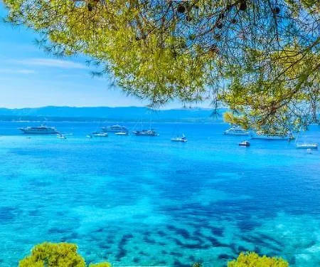 La - Private House *